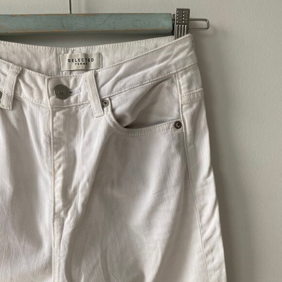 Wide Leg High Rise White Jeans - Picture 3 of 5
